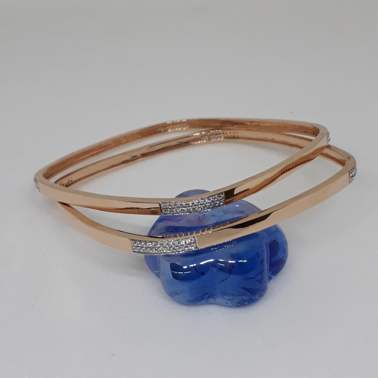 Rose gold  Bangle bge/50